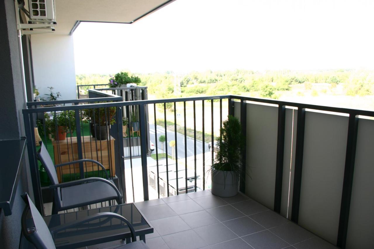 Apartament Zielony โคนิน ภายนอก รูปภาพ